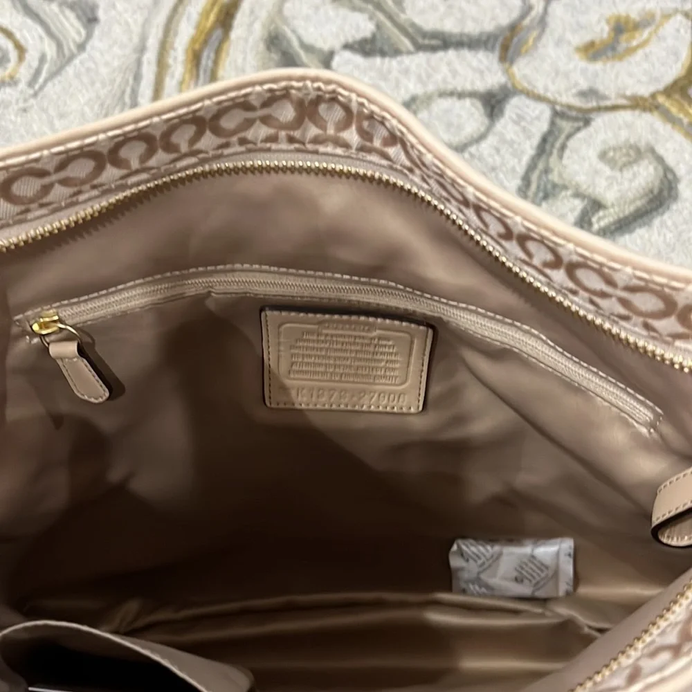 💕 Coach NWOT beige gold top handle satchel x large bag nice 💕